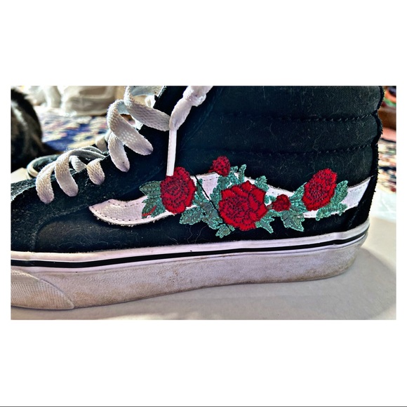 Vans mid with roses - Picture 1 of 5